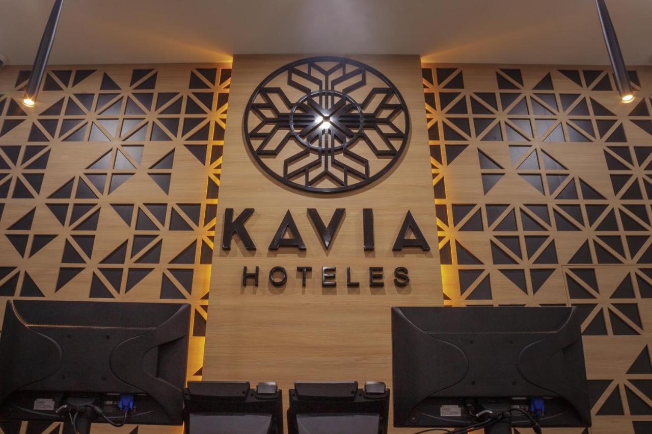 Hotel Kavia モンテレー エクステリア 写真