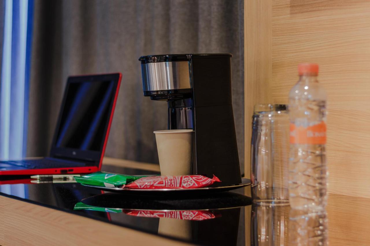 Hotel Kavia モンテレー エクステリア 写真