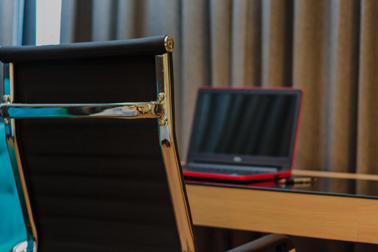 Hotel Kavia モンテレー エクステリア 写真